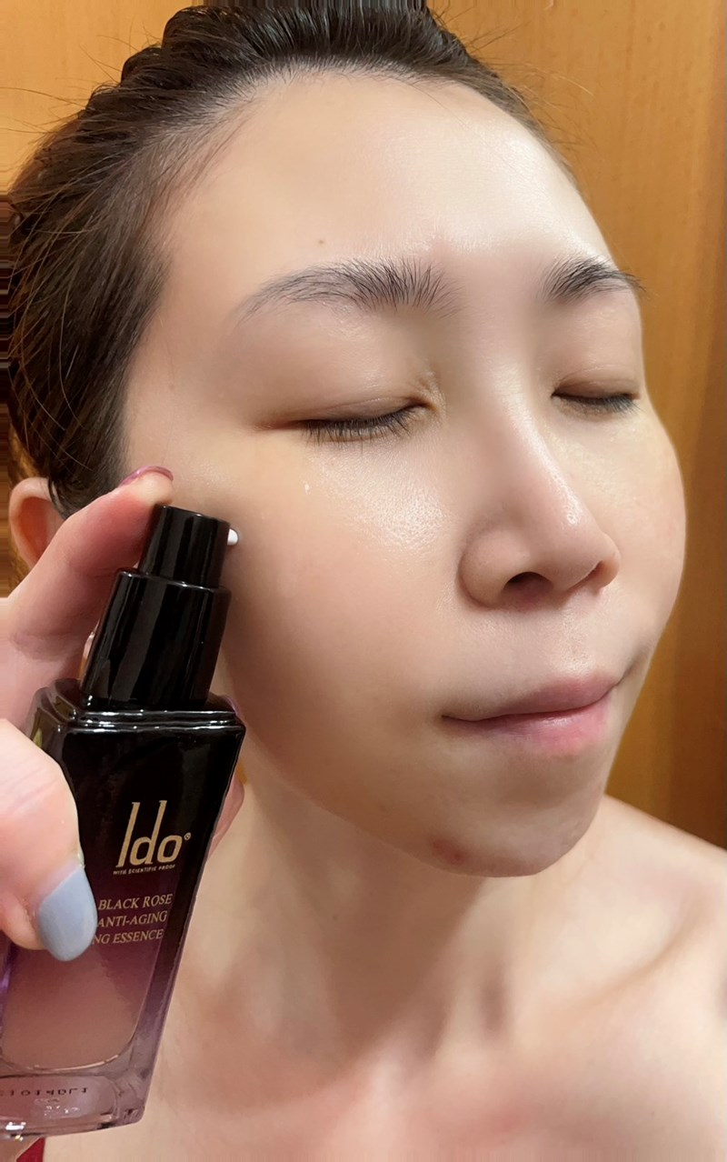 女人知己試用大隊,口碑行銷,部落客行銷,Ido醫朵 黑玫瑰修護抗老系列,船井生醫,Ido醫朵,黑玫瑰抗老修護系列,玫瑰波波,玫瑰繃帶,1緊2繃,媽媽界瘋傳延緩肌膚老化神器,拯救壓力疲勞肌,專櫃平替,媲美醫美,結合專櫃醫美效果,雙波類肉毒胜肽,高濃度普拉斯鏈,黑玫瑰重生緊膚金萃,黑玫瑰抗老膠原乳霜